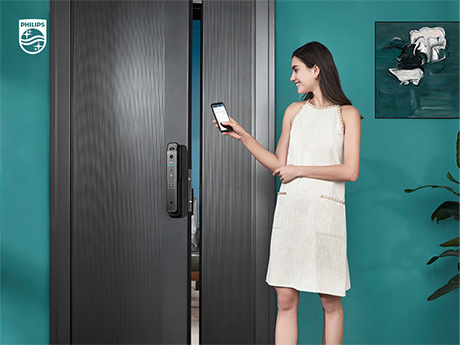 Philips EasyKey supports a Wi-Fi connection, letting you master the real-time doorway situation